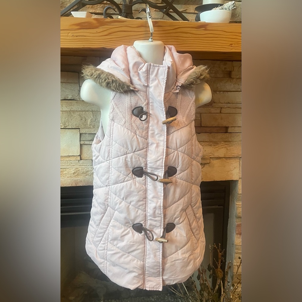 Faux fur hooded, quilted Rose vest